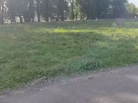 vends. terrains à bâtir à nieuil-l'espoir