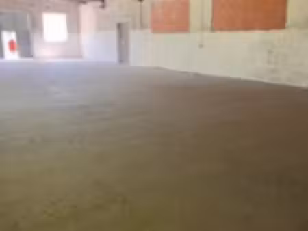 loue dépôts de 450m2 castres