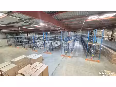 local industriel 1 500 m²