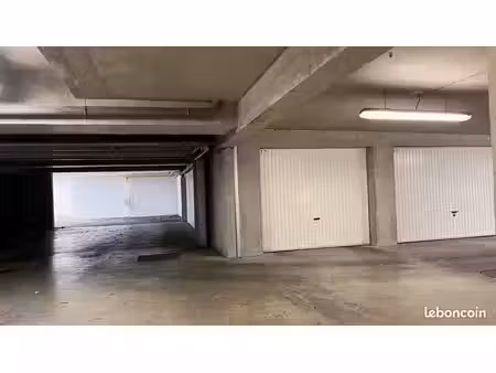 garage dans sous sol résidence sécurisée