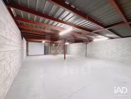 local 243 m² brie-comte-robert