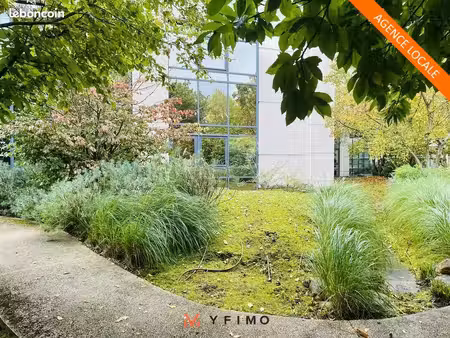 bureaux 1722 m² guyancourt