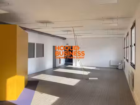 bureaux 580 m² montigny-le-bretonneux