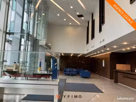 bureaux 9942 m² montigny-le-bretonneux