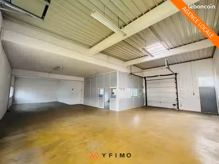 local d'activite 313 m² trappes