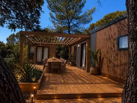 mobil home avec sa chambre hotelière