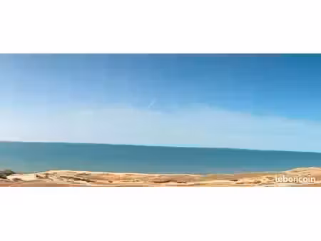 appartement face mer à 40 m des plages...