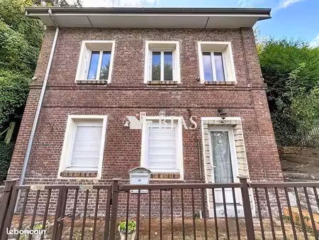 maison 5 pièces 106 m²