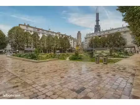 place de la haute vieille tour – appartement lumineux de 87 m²  exposé sud