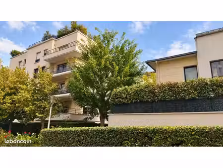 appartement 3 pièces lumineux de 65 66 m² avec balcon et parking – colombes (92700)