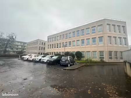 bureaux 3967 m² sèvres