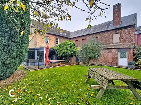 propriété 8 pièces 136 m²