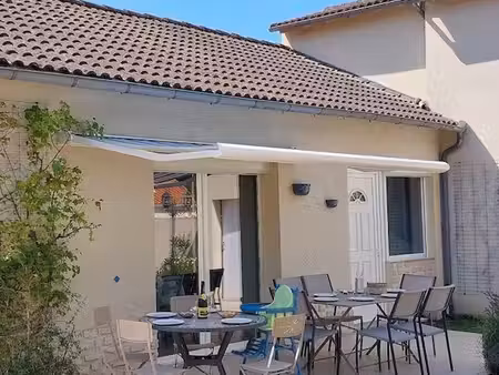 maison 120m2 630m2 de jardin clos 900m plage le rocher