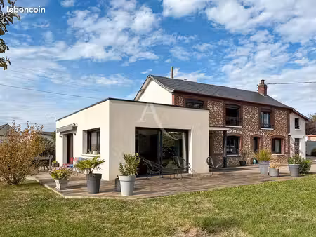 maison 8 pièces 160 m²