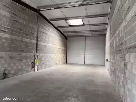 entrepôt 320m² - idéal artisan