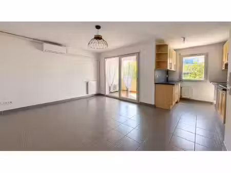 appartement t3 avec climatisation et deux stationnements boxés à balma