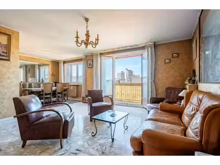 t3/4 - 94m2 - balcons - parking