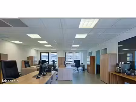 bureaux 15  75 ou 90 m² six fours les plages