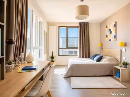studio 1 pièce 18 m²