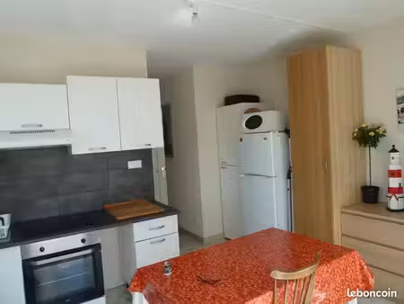 studio 30m2 à 300m ikea et leclerc dijon nord