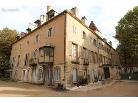 appartement 2 pièces 63 m²