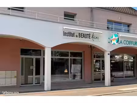 local commercial 91 m² avec vitrine + place de parking — chevigny-saint-sauveur (21800)