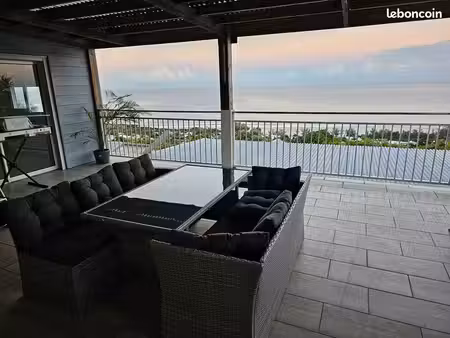 grand t2 de 70 m² meublé – vue mer imprenable  grande terrasse & 2 parkings – calme à 4 mi