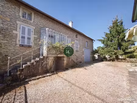 propriété 7 pièces 240 m²