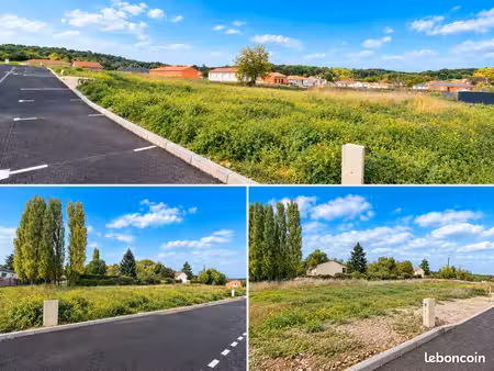 terrain 689 m² champcevinel