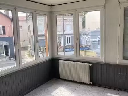 audincourt – spacieux t2 rénové de 71 m² – très lumineux – 470 cc