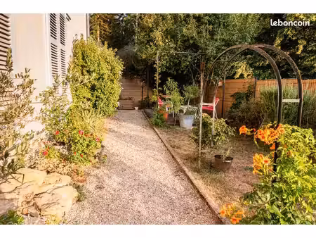 appartement de charme avec jardin privatif