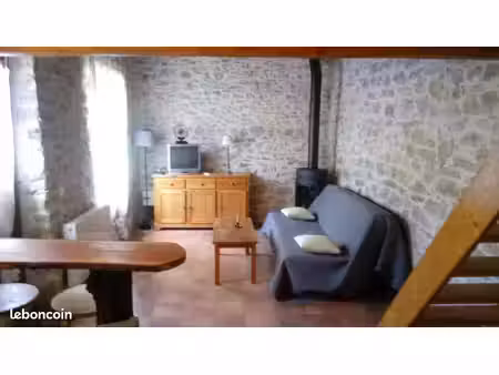 petite maison meublée louée au mois