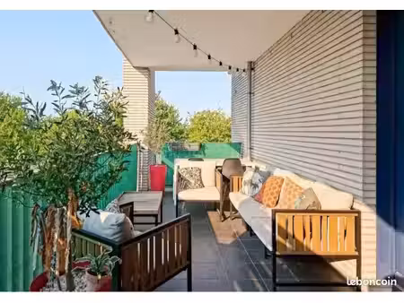 ⭐ rare à blagnac – t3 rénové avec terrasse de 20 m²  box et cave