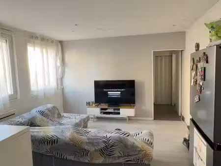 appartement 2 pièces 37 14m2 - libre d'occupation