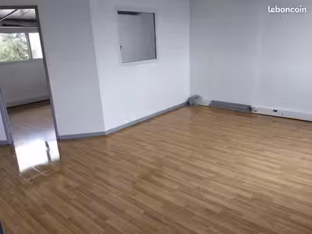 bureau 45m² trais clair