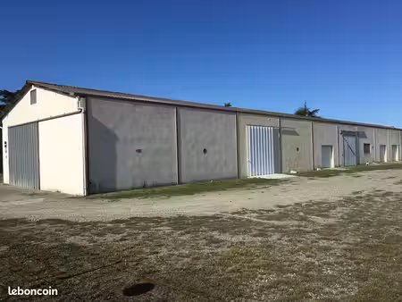 local de dépôt  stockage de 150 m2 sur muret(sud)