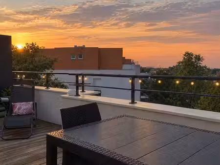 appartement t3 de 57m2 loi carrez  situé au dernier étage avec ascenseur d'une résidence p