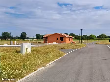 terrain à bâtir de 692 m² à pontonx-sur-l'adour (40)
