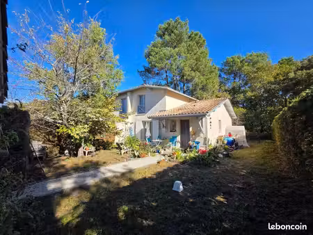 immeuble 8 pièces 180 m²
