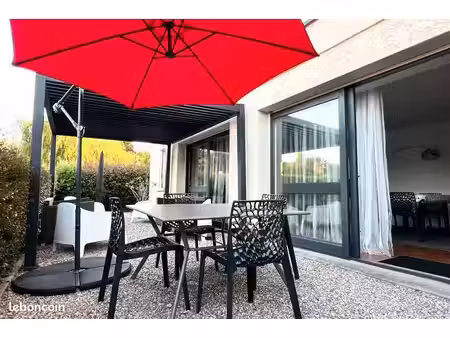 ensemble foncier de 3 800 m² : villa de plain-pied rénovée de 134 m²  dépendance de 60 m² 