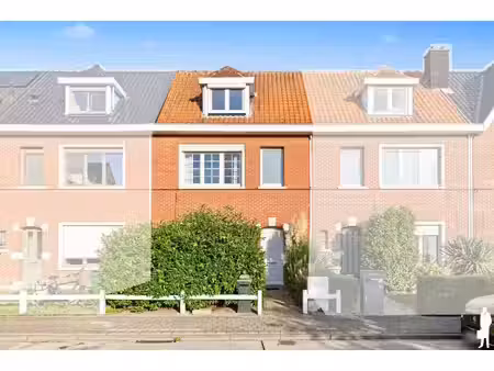 instapklare gezinswoning met 4 slpk en gezellige tuin
