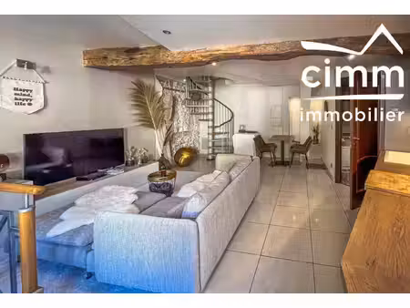 appartement t3 en duplex de 68m² - 2 chambres - cellier - cent
