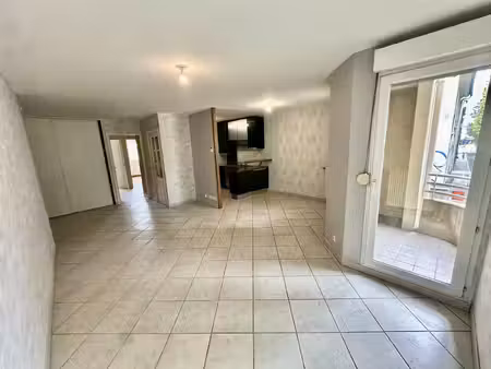 t4 lumineux de 87 m² avec balcon  ascenseur et garage en option – secteur gare