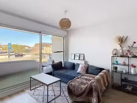 à louer t2 de 40 93 m² avec loggia mérignac mondésir