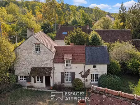 maison de campagne avec grange dans un environnement calme et naturel