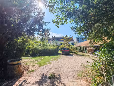 maison de maitre de 270 m² à crecy-la-chapelle
