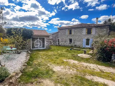maison en pierre de 100 m² à joannas