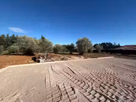 vente terrain neuf 800m2 le val - 128000 € - surface privée
