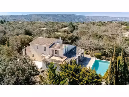 à vendre - propriété de caractère au cœur du luberon avec vue exceptionnelle