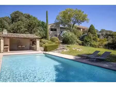 goult - propriété au calme - proche villages - 7.000m² - piscine - vue panoramique...